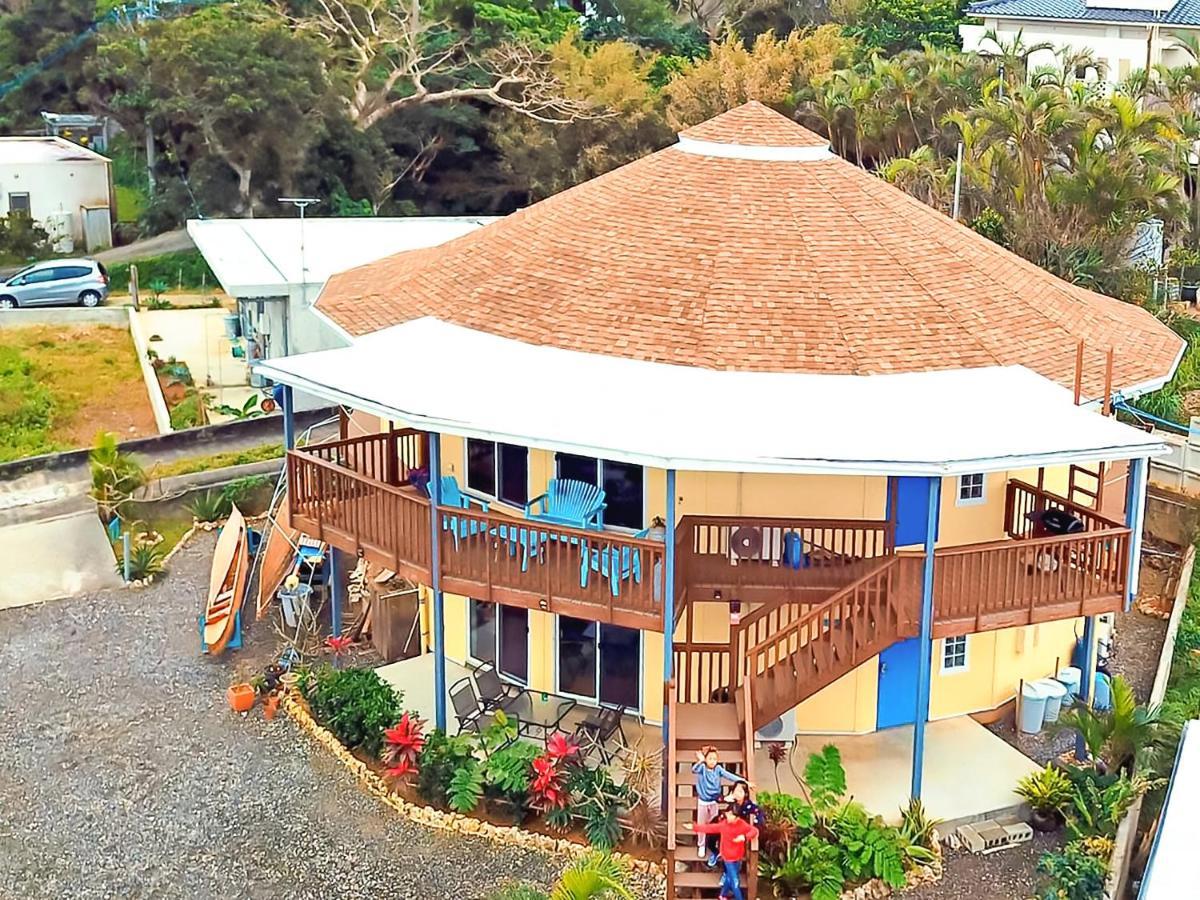 Island Breeze - Round House With Bbq - Wooden Hot Tub - Beach Onna Exterior photo